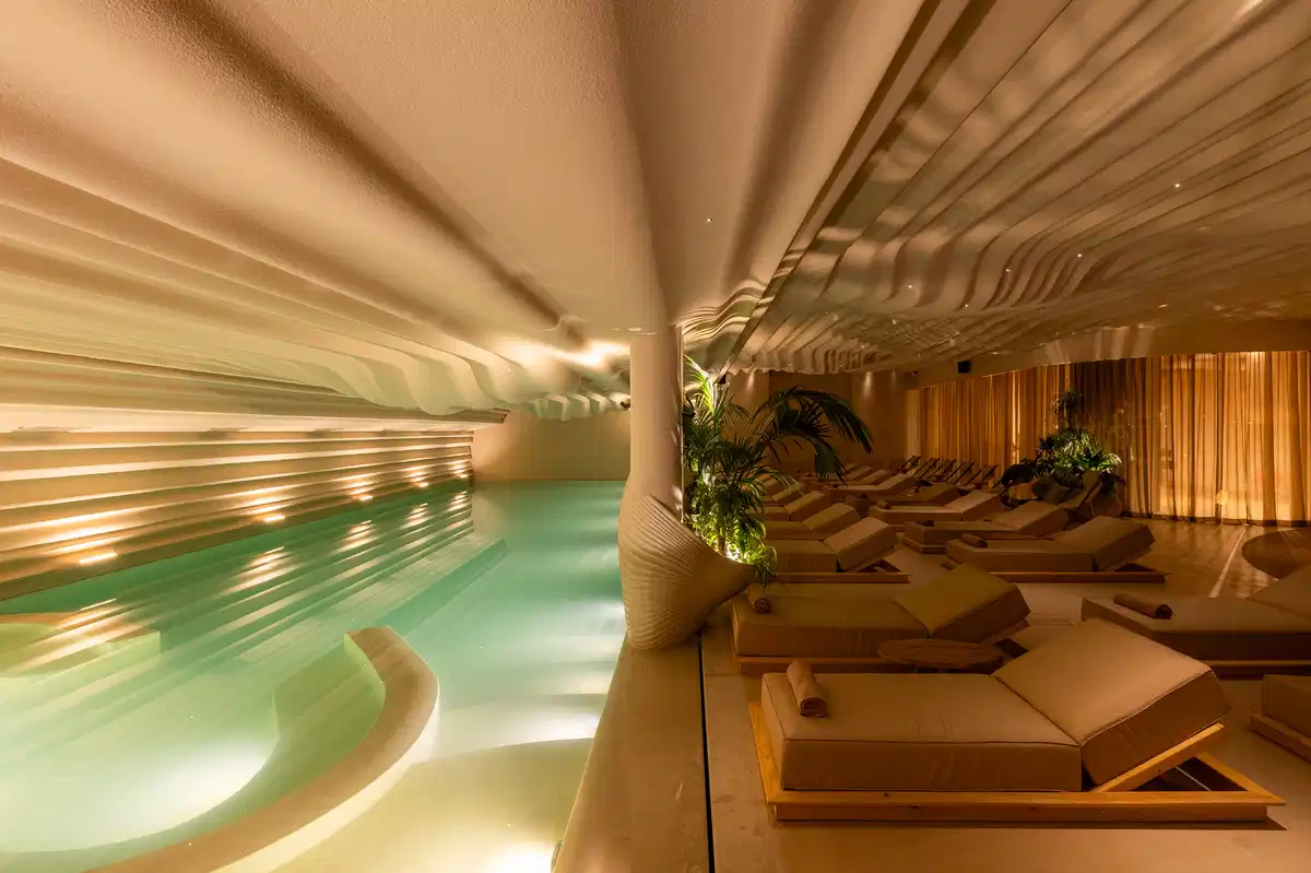 Epidamn White Sensation — Golem, Tirane