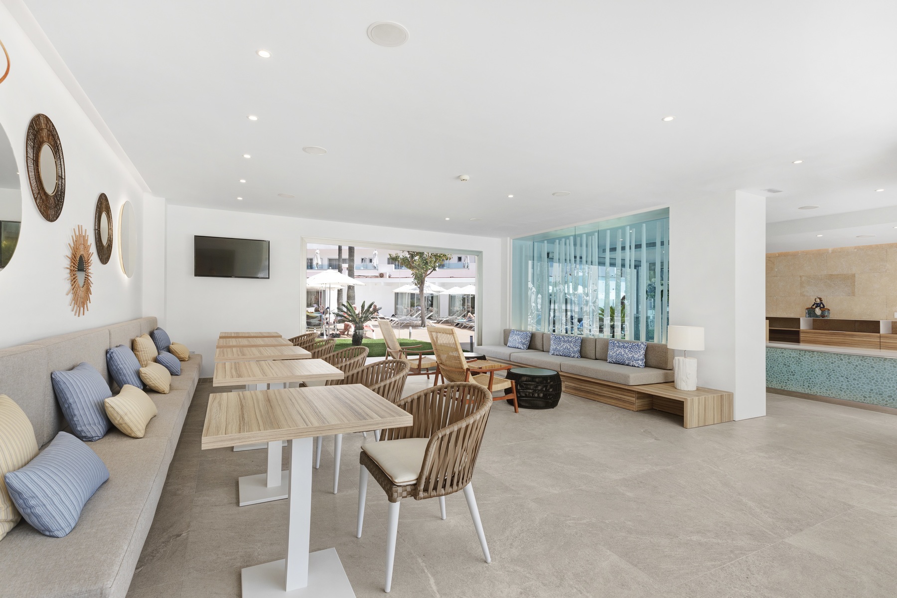 Metropolitan JUKA Playa Aparthotel — Playa de Palma, Balearic Islands