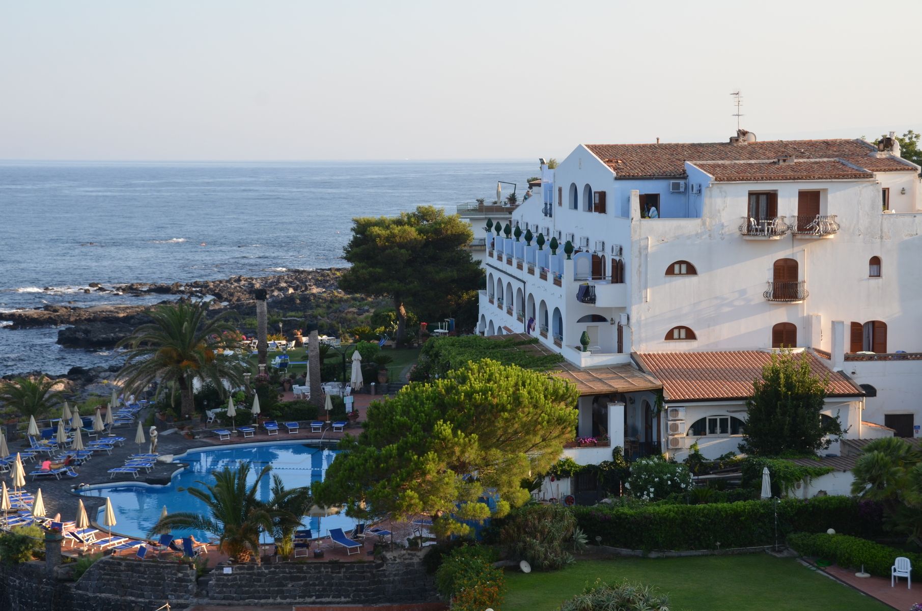 . Arathena Rocks Hotel