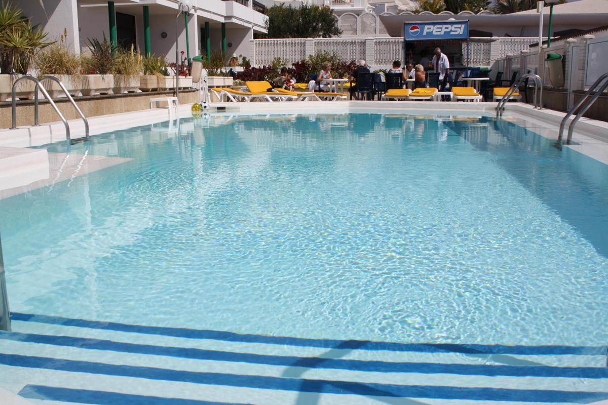 Mozart Aptos — Puerto Rico, Canary Islands