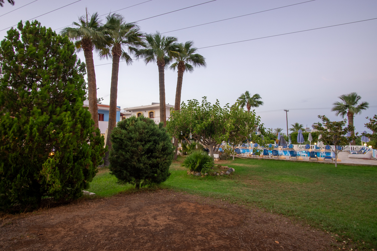 Paloma Garden and Corina Hotel — Stalida