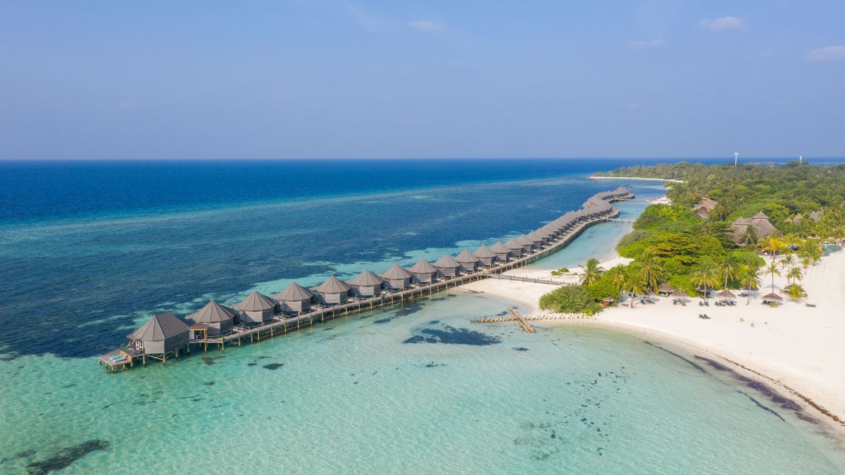 . Kuredu Island Resort
