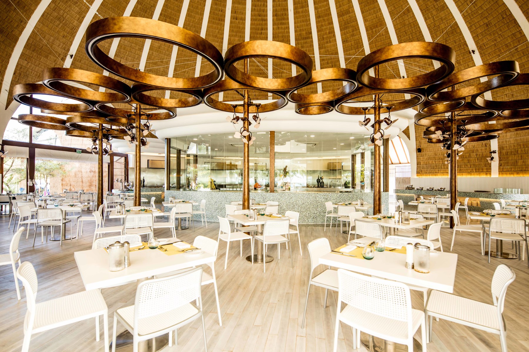 Holiday Inn Resort Kandooma Maldives — Kandoomaafushi, Kaafu