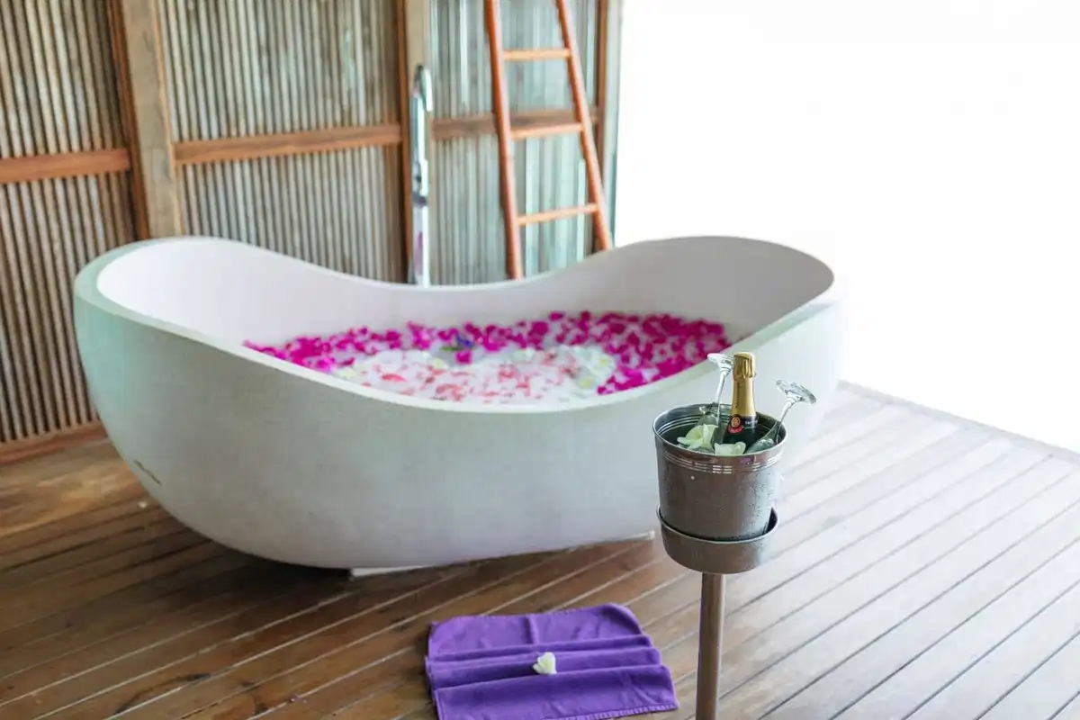 Veligandu Maldives Resort Island — Rasdhoo, Alif Alif