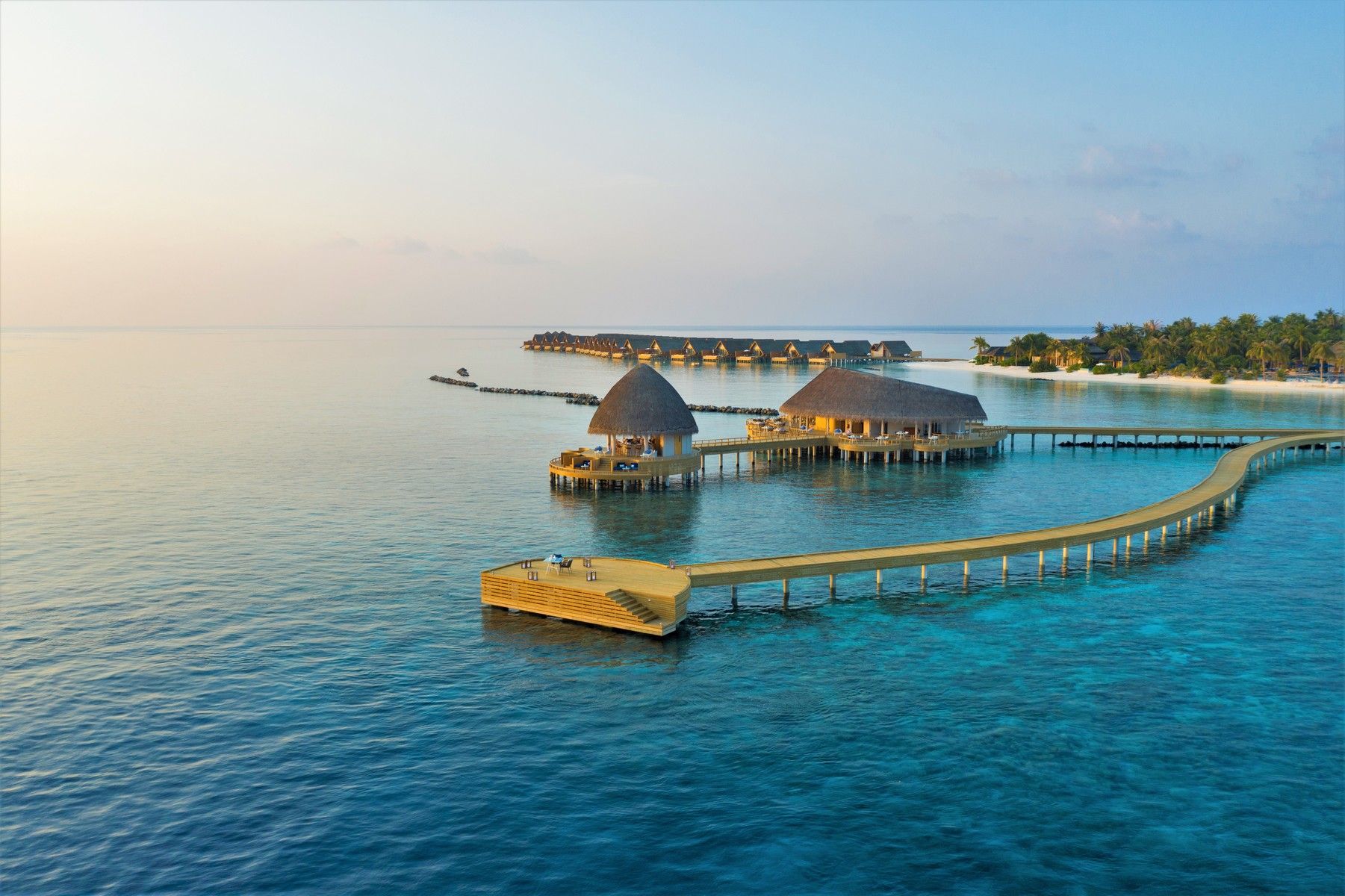 . Emerald Faarufushi Resort and Spa