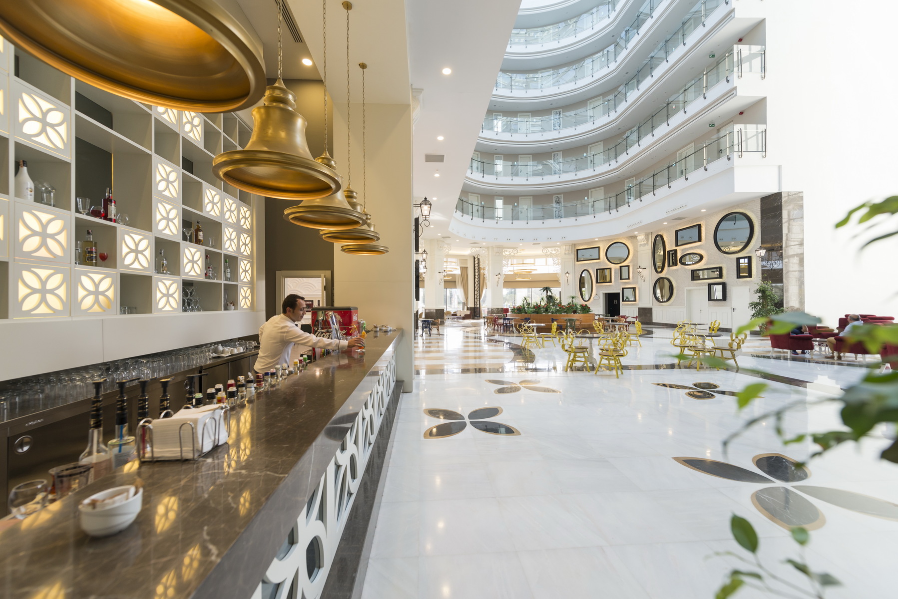 Diamond Premium Hotel & SPA — Side