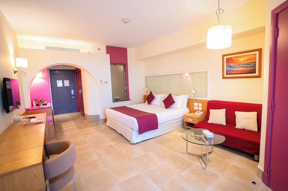 Mercure Hurghada Hotel — Hotel rooms in Hurghada, Red Sea