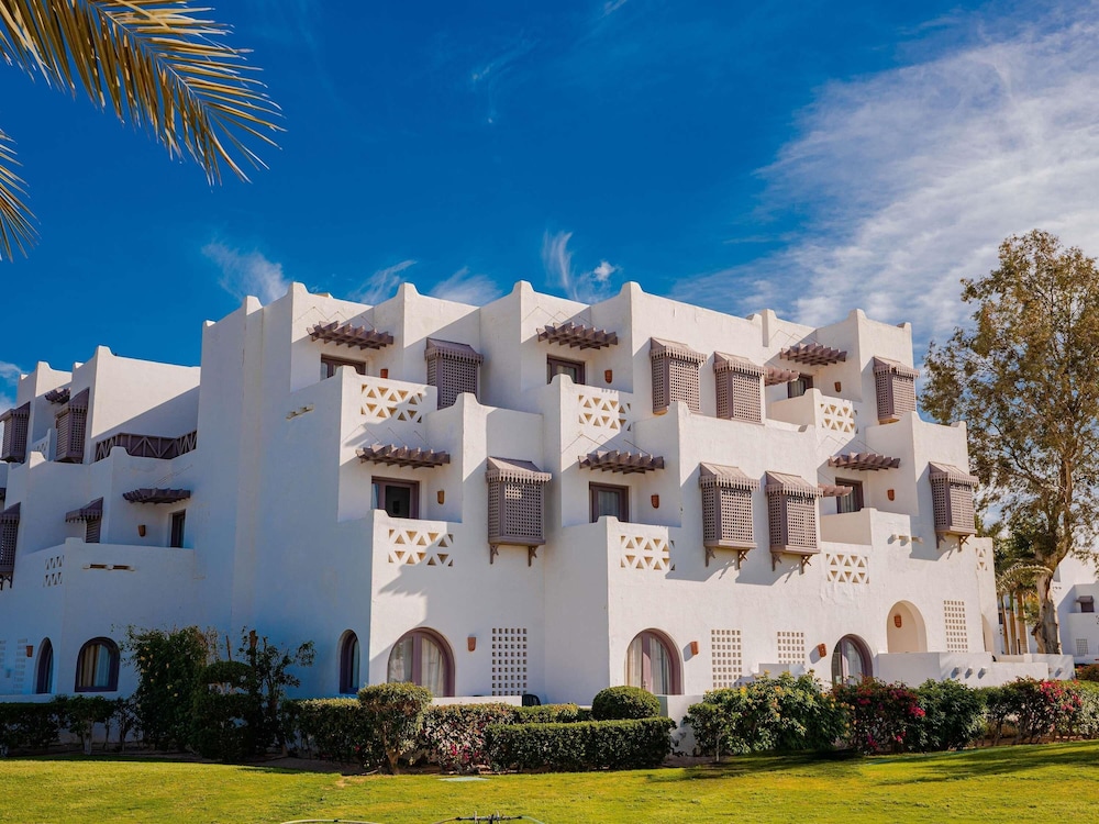 Mercure Hurghada Hotel — Hotel building in Hurghada, Red Sea