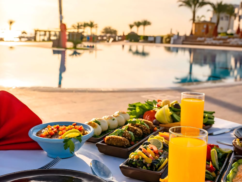 Mercure Hurghada Hotel — Restaurant & bars in Hurghada, Red Sea
