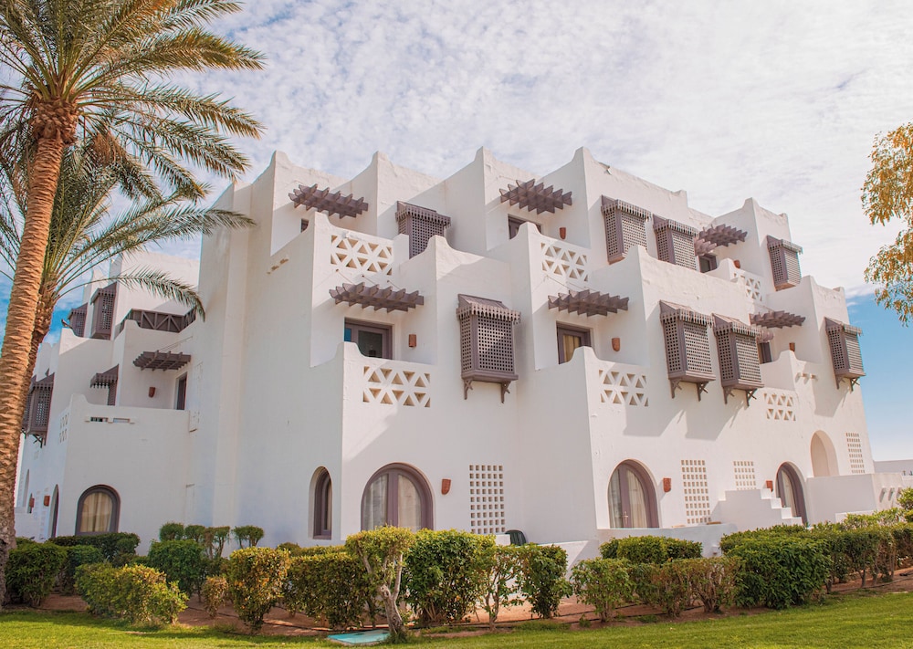 Mercure Hurghada Hotel — Hotel building in Hurghada, Red Sea