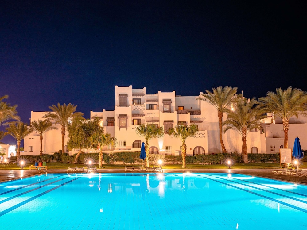 Mercure Hurghada Hotel — Hotel building in Hurghada, Red Sea