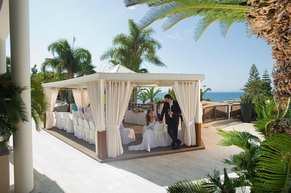 Mediterranean Beach Hotel — Restaurant & bars in Limassol, Limassol Region