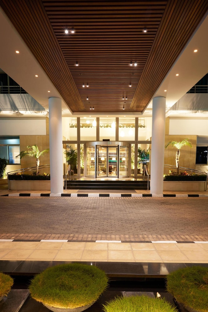Mediterranean Beach Hotel — Hotel building in Limassol, Limassol Region