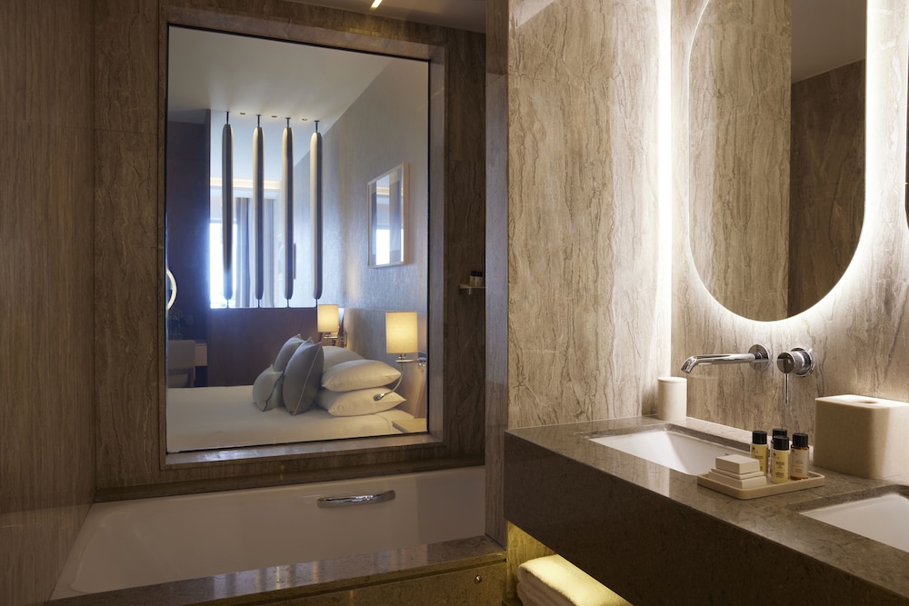 Mediterranean Beach Hotel — Hotel rooms in Limassol, Limassol Region