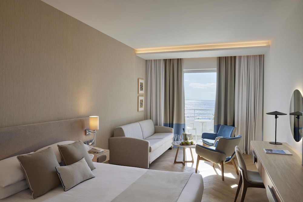 Mediterranean Beach Hotel — Hotel rooms in Limassol, Limassol Region