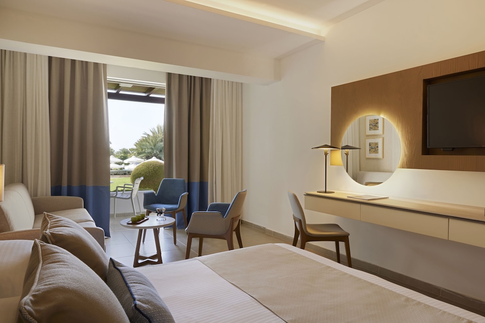 Mediterranean Beach Hotel — Hotel rooms in Limassol, Limassol Region