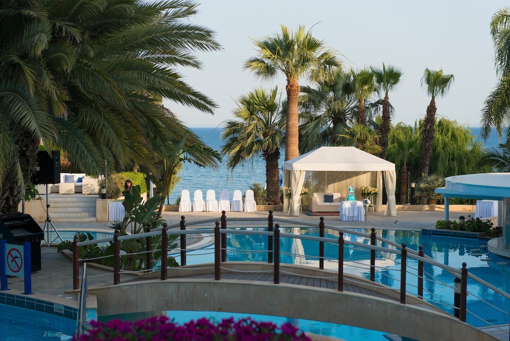 Mediterranean Beach Hotel — Swimming pool in Limassol, Limassol Region