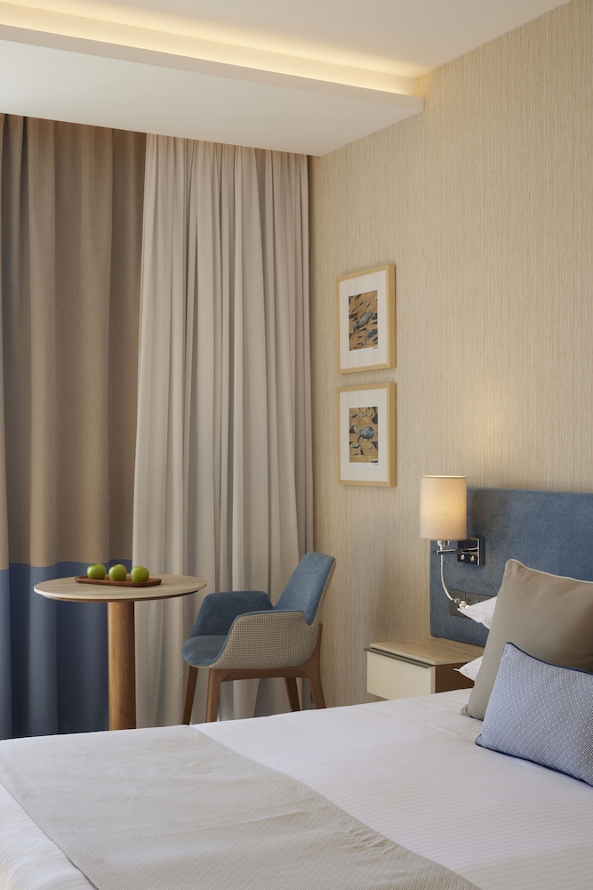Mediterranean Beach Hotel — Hotel rooms in Limassol, Limassol Region