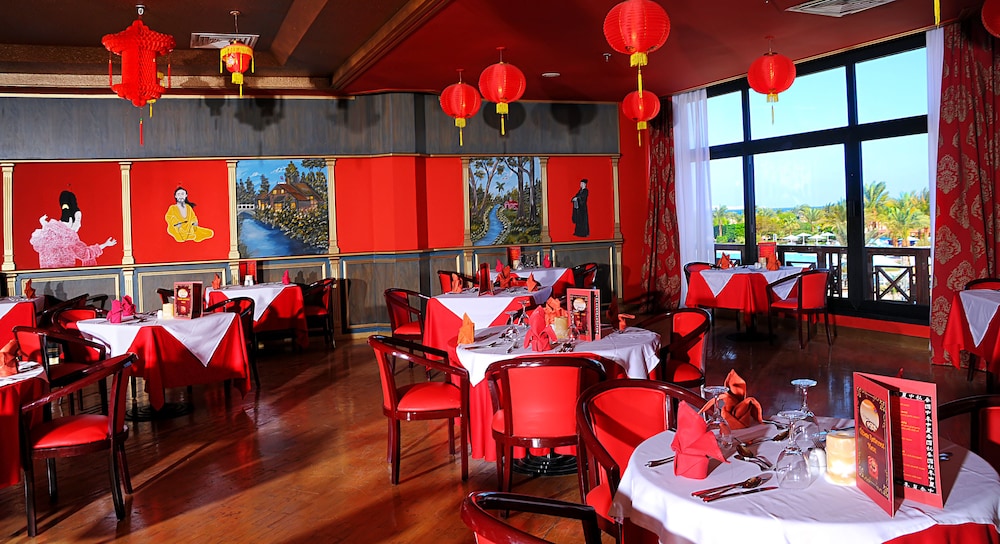 Pharaoh Azur Resort — Restaurant & bars in Hurghada, Red Sea