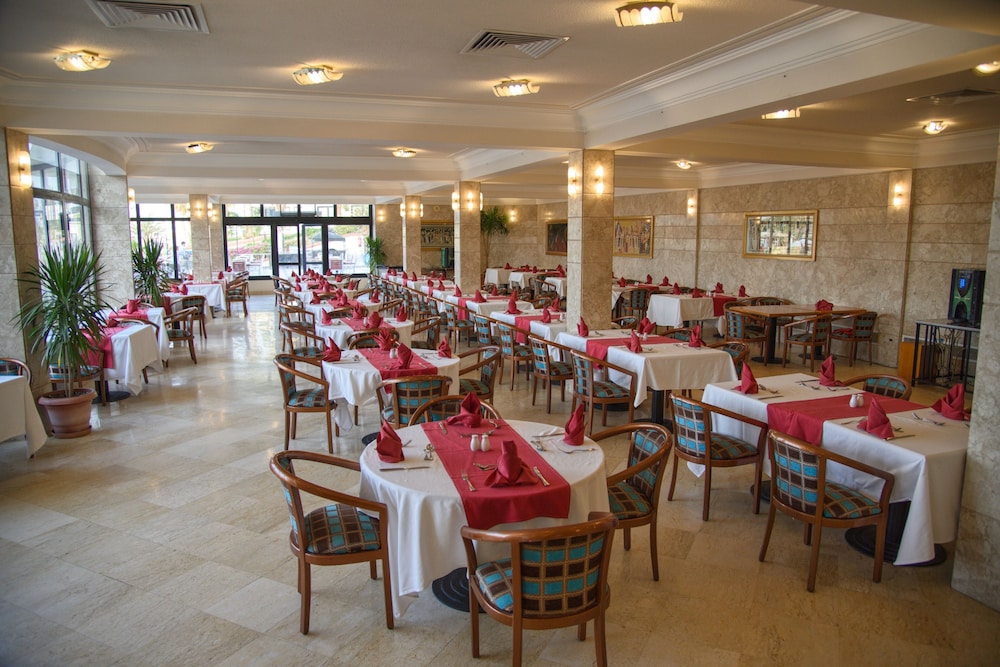 Pharaoh Azur Resort — Restaurant & bars in Hurghada, Red Sea