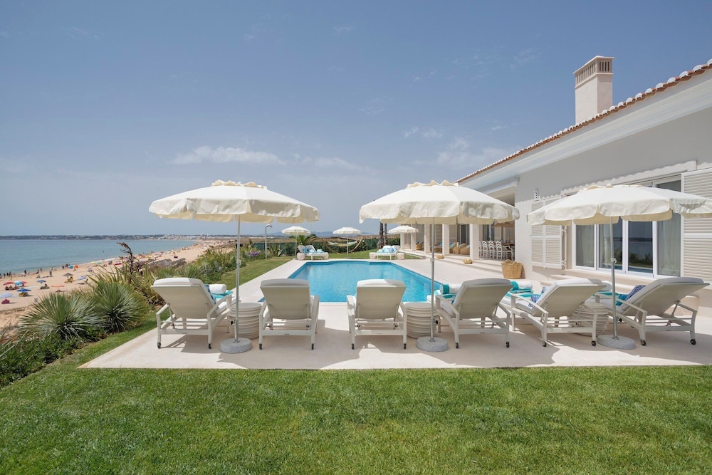 Vila Vita Parc — Swimming pool in Armação de Pêra, Faro