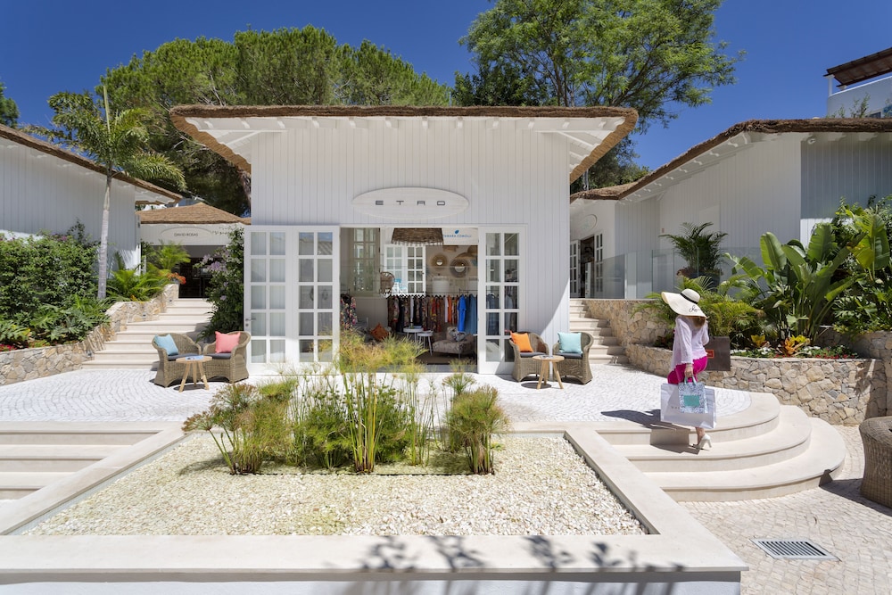 Vila Vita Parc — Swimming pool in Armação de Pêra, Faro