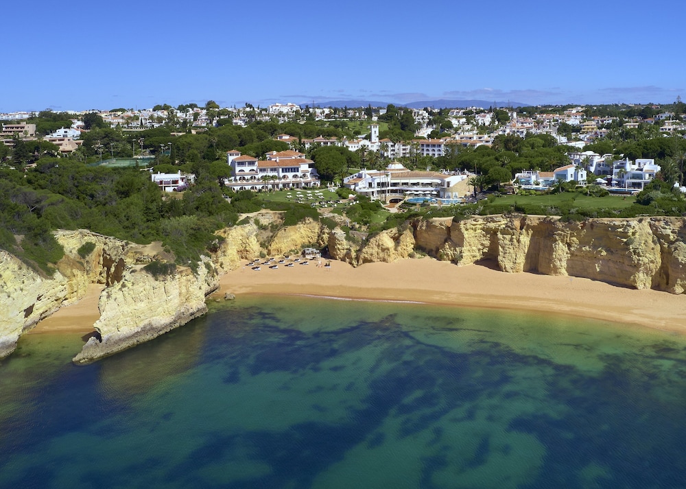 Vila Vita Parc — Beach in Armação de Pêra, Faro