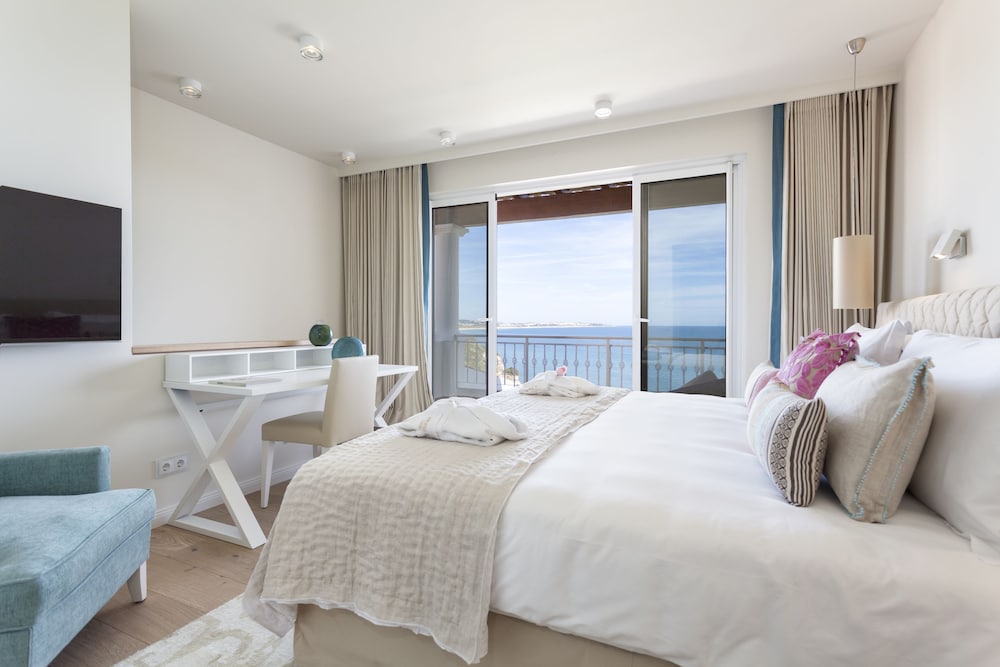 Vila Vita Parc — Hotel rooms in Armação de Pêra, Faro