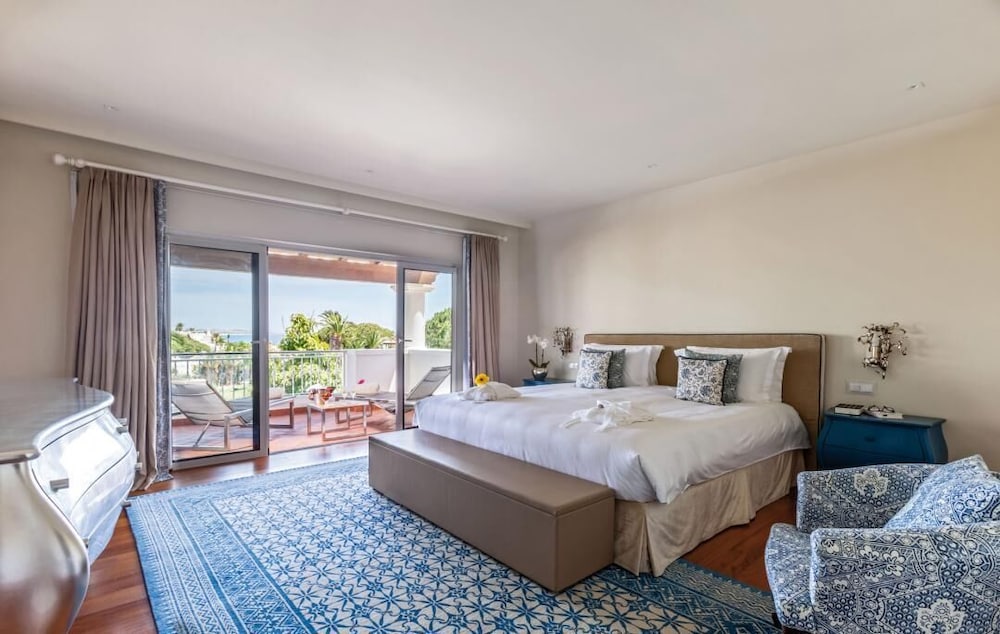 Vila Vita Parc — Hotel rooms in Armação de Pêra, Faro