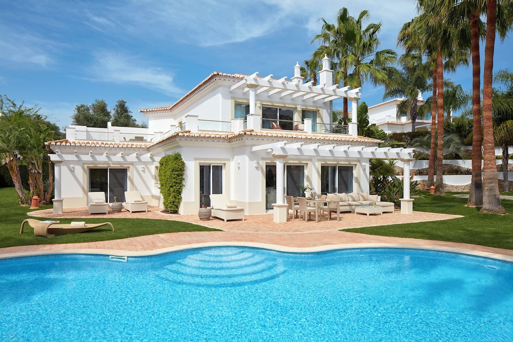 Vila Vita Parc — Swimming pool in Armação de Pêra, Faro