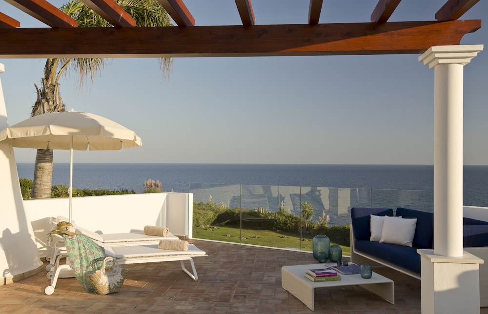 Vila Vita Parc — Hotel rooms in Armação de Pêra, Faro