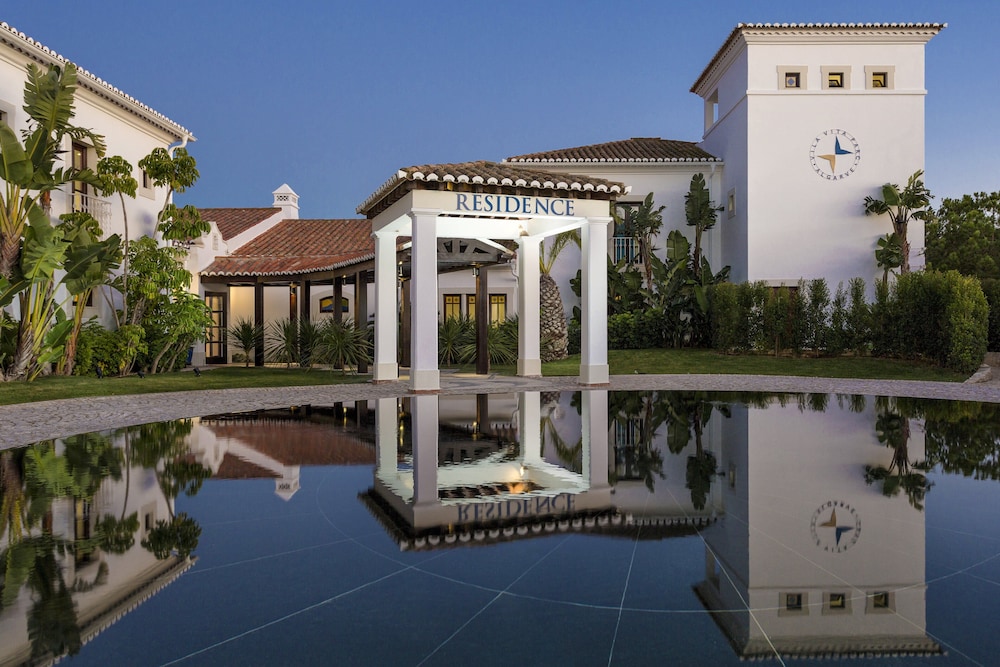 Vila Vita Parc — Hotel building in Armação de Pêra, Faro