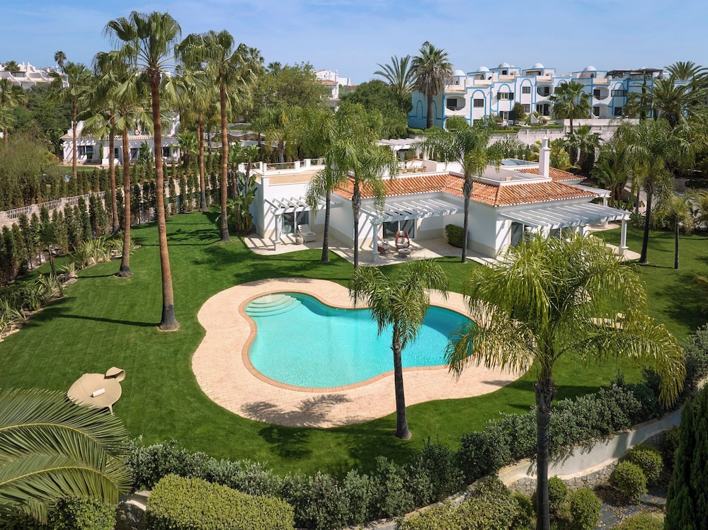 Vila Vita Parc — Swimming pool in Armação de Pêra, Faro