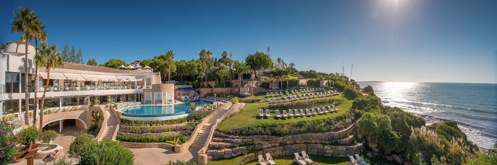 Vila Vita Parc — Swimming pool in Armação de Pêra, Faro
