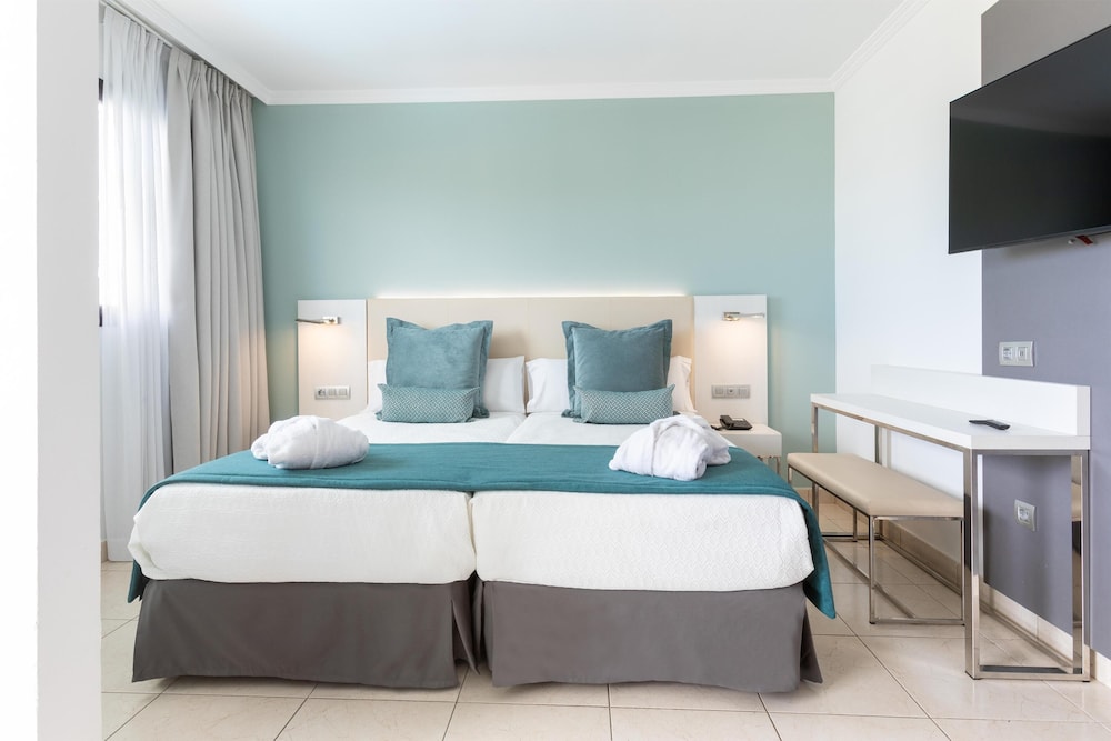Alexandre La Siesta — Hotel rooms in Playa de las Americas, Canary Islands