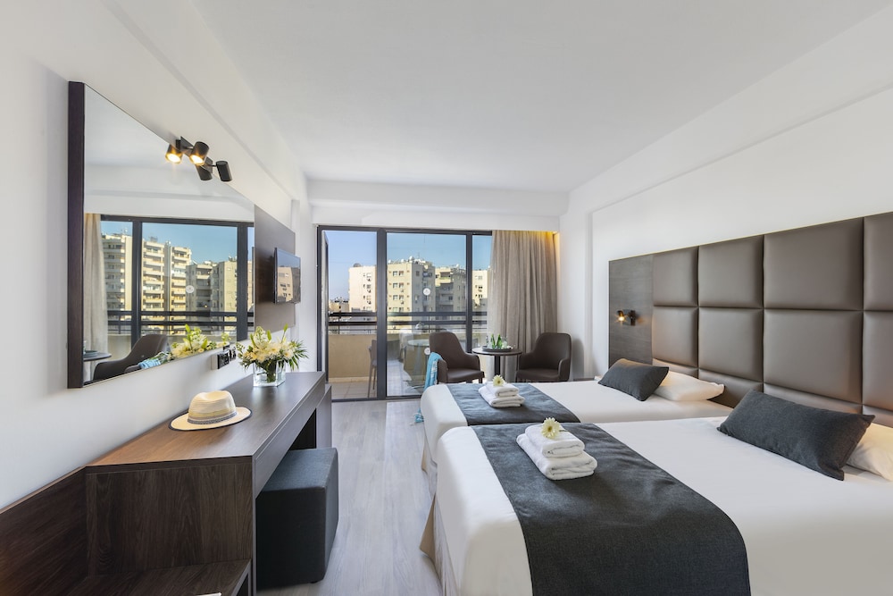 Kapetanios Odysseia Hotel — Hotel rooms in Limassol, Limassol Region