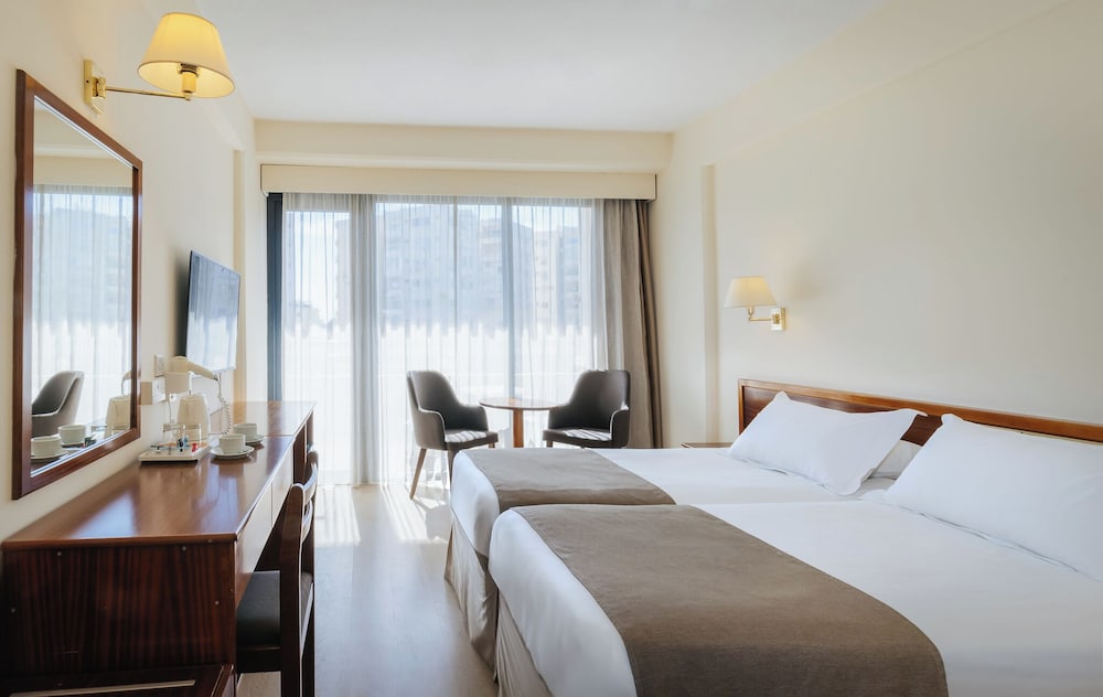 Kapetanios Odysseia Hotel — Hotel rooms in Limassol, Limassol Region