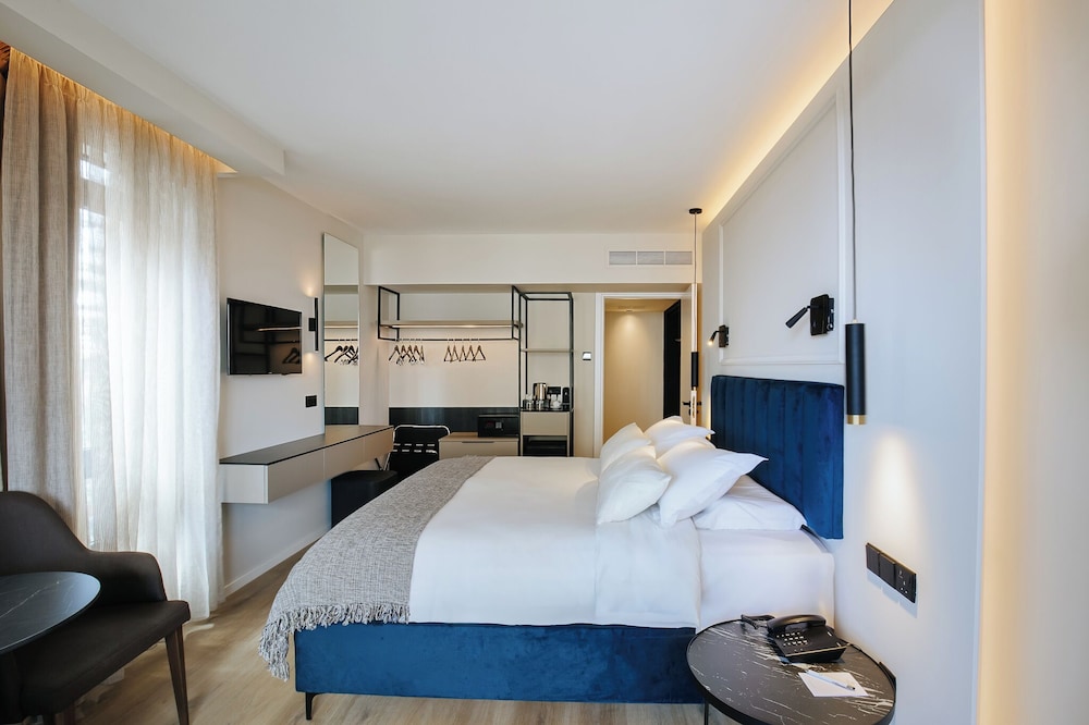 Kapetanios Odysseia Hotel — Hotel rooms in Limassol, Limassol Region