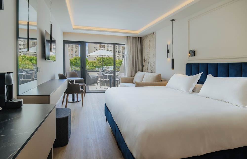 Kapetanios Odysseia Hotel — Hotel rooms in Limassol, Limassol Region