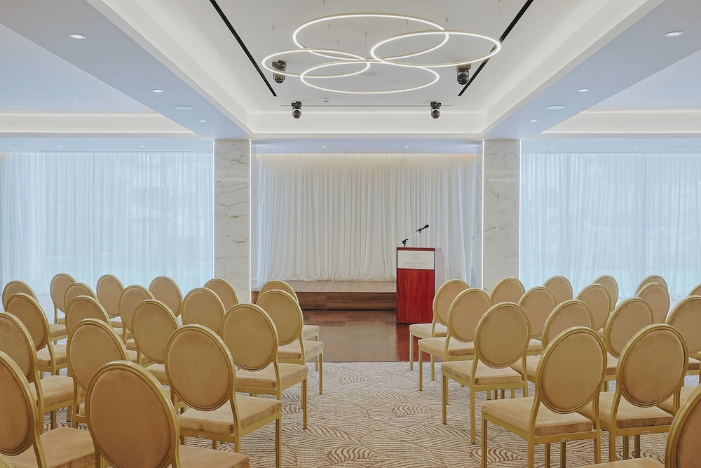 Kapetanios Odysseia Hotel — Hotel building in Limassol, Limassol Region