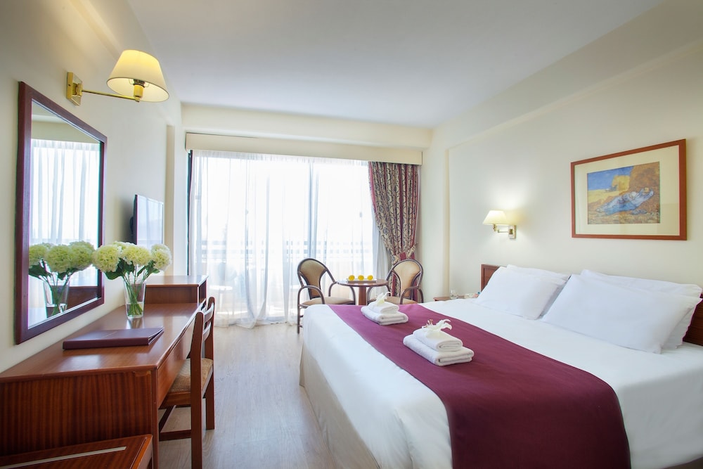 Kapetanios Odysseia Hotel — Hotel rooms in Limassol, Limassol Region