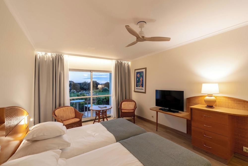 Pestana Ocean Bay Resort — Hotel rooms in Funchal, Madeira