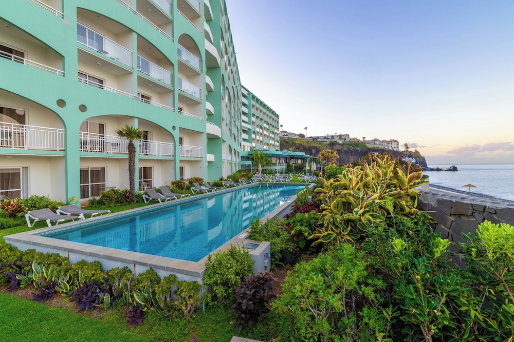 Pestana Ocean Bay Resort — Swimming pool in Funchal, Madeira