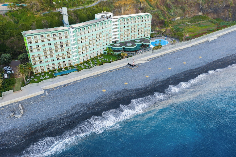 Pestana Ocean Bay Resort — Hotel building in Funchal, Madeira