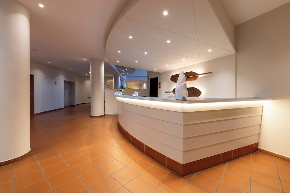 Pestana Ocean Bay Resort — Hotel building in Funchal, Madeira