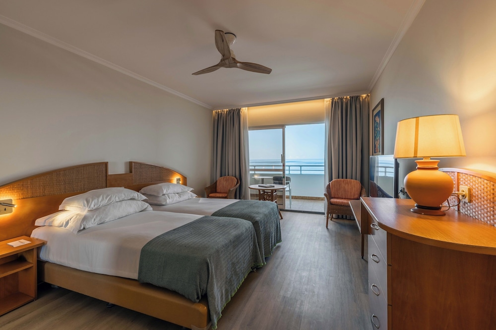 Pestana Ocean Bay Resort — Hotel rooms in Funchal, Madeira