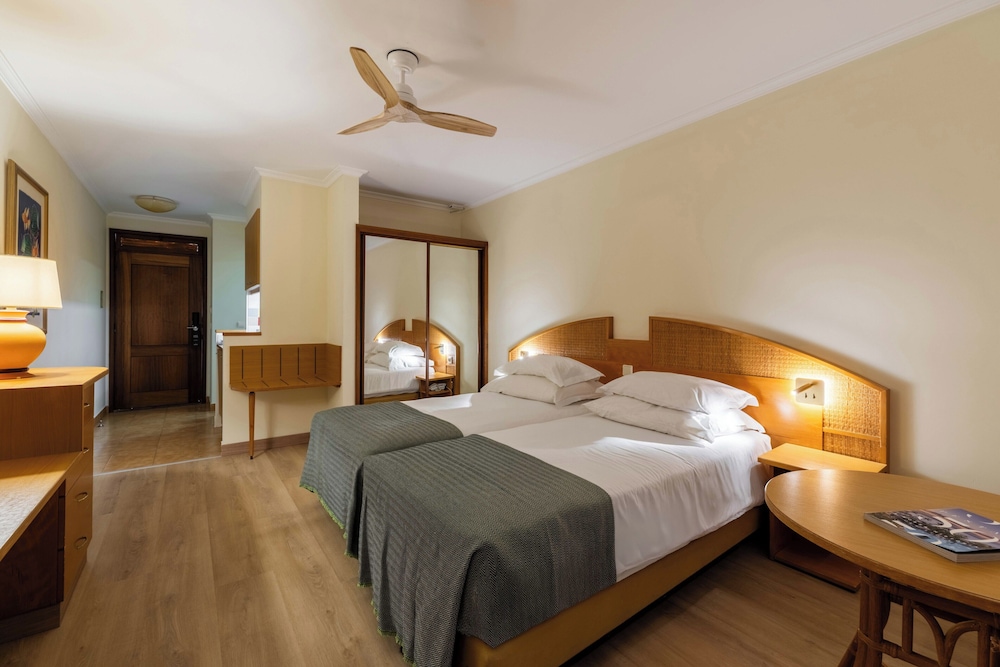 Pestana Ocean Bay Resort — Hotel rooms in Funchal, Madeira