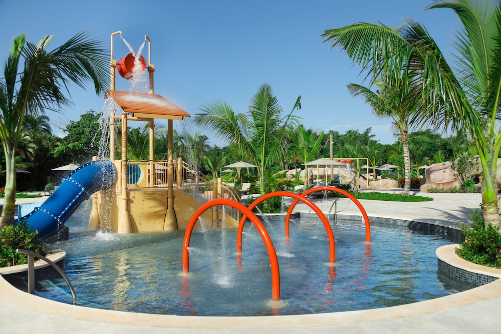 Dreams La Romana Resort & Spa - All Inclusive — Swimming pool in Bayahibe, La Altagracia