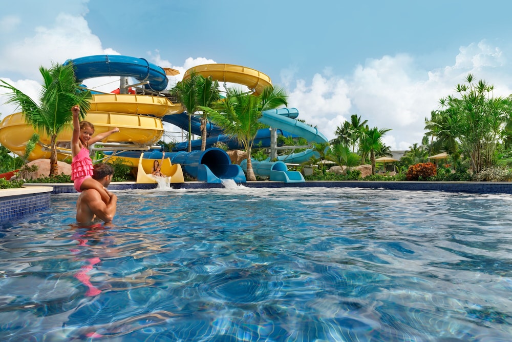 Dreams La Romana Resort & Spa - All Inclusive — Swimming pool in Bayahibe, La Altagracia
