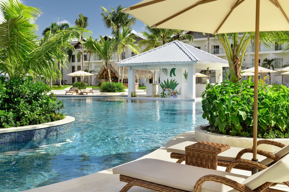 Dreams La Romana Resort & Spa - All Inclusive — Swimming pool in Bayahibe, La Altagracia